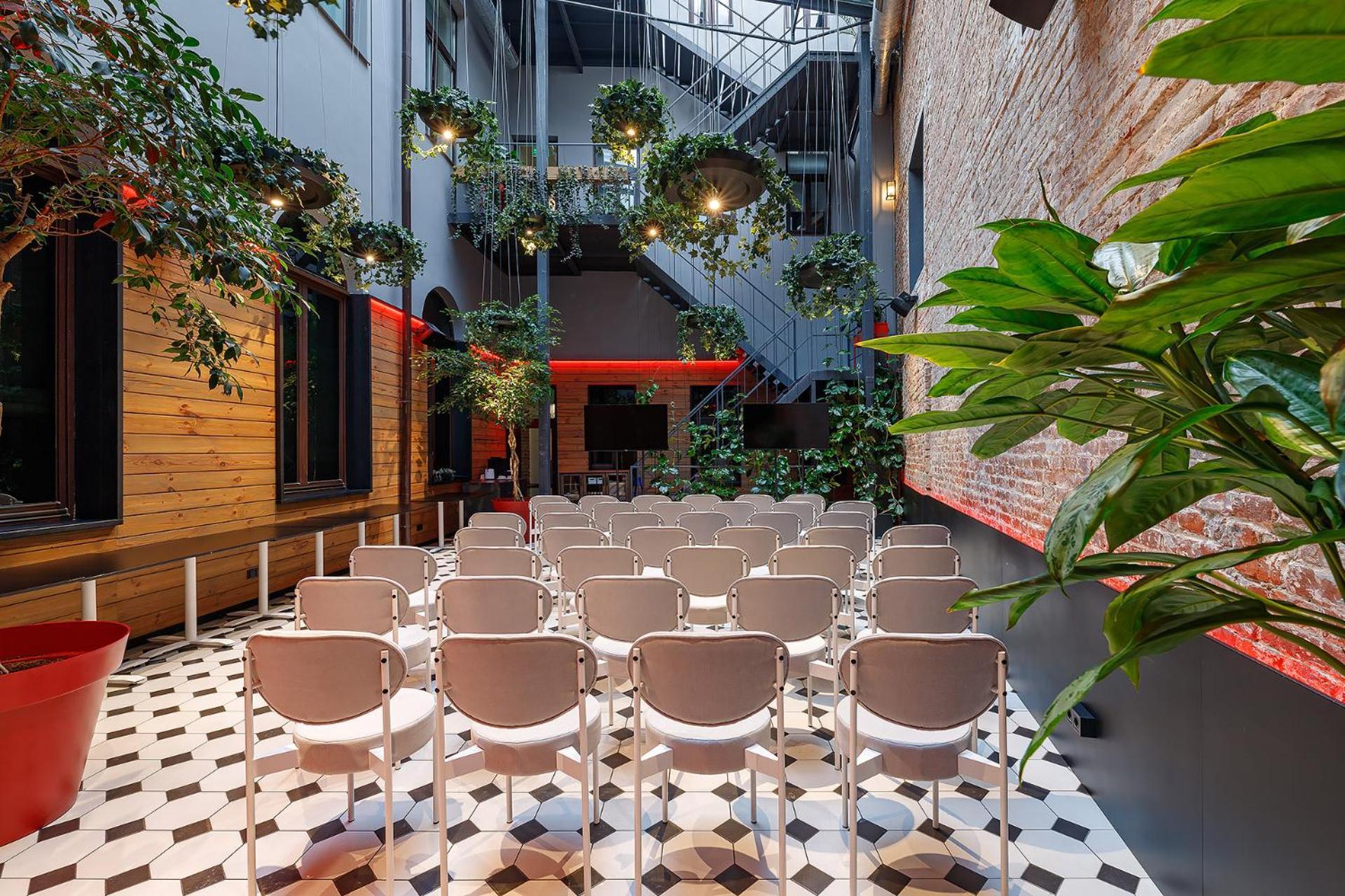 Ferenc Hotel & Restaurant Lviv Eksteriør bilde