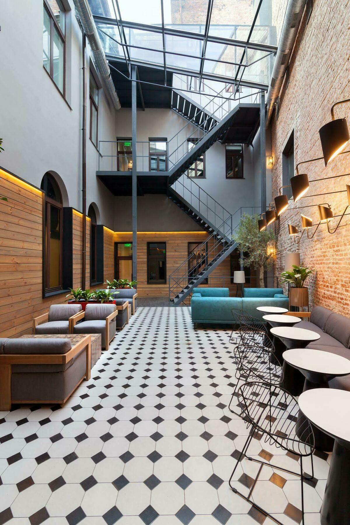 Ferenc Hotel & Restaurant Lviv Eksteriør bilde